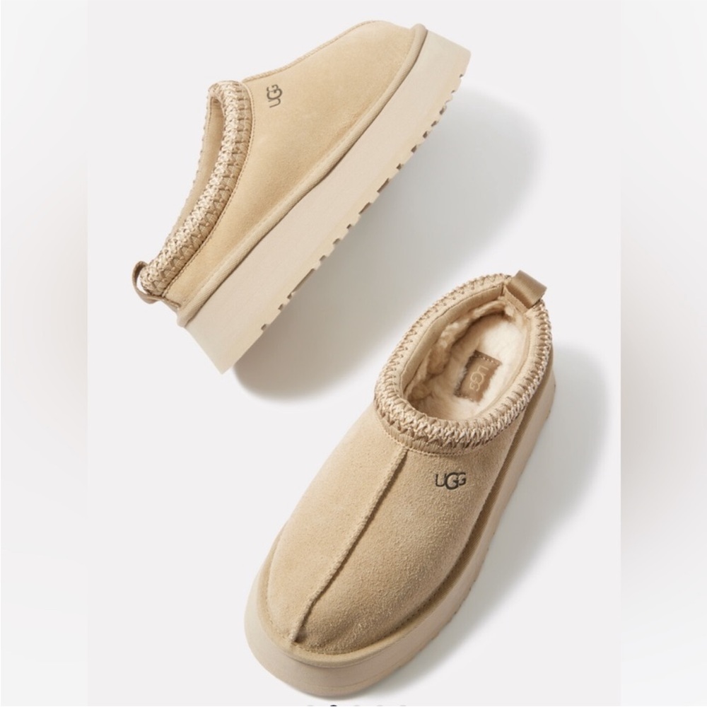 Brand new Ugg Tazz Mustard Seed size 7